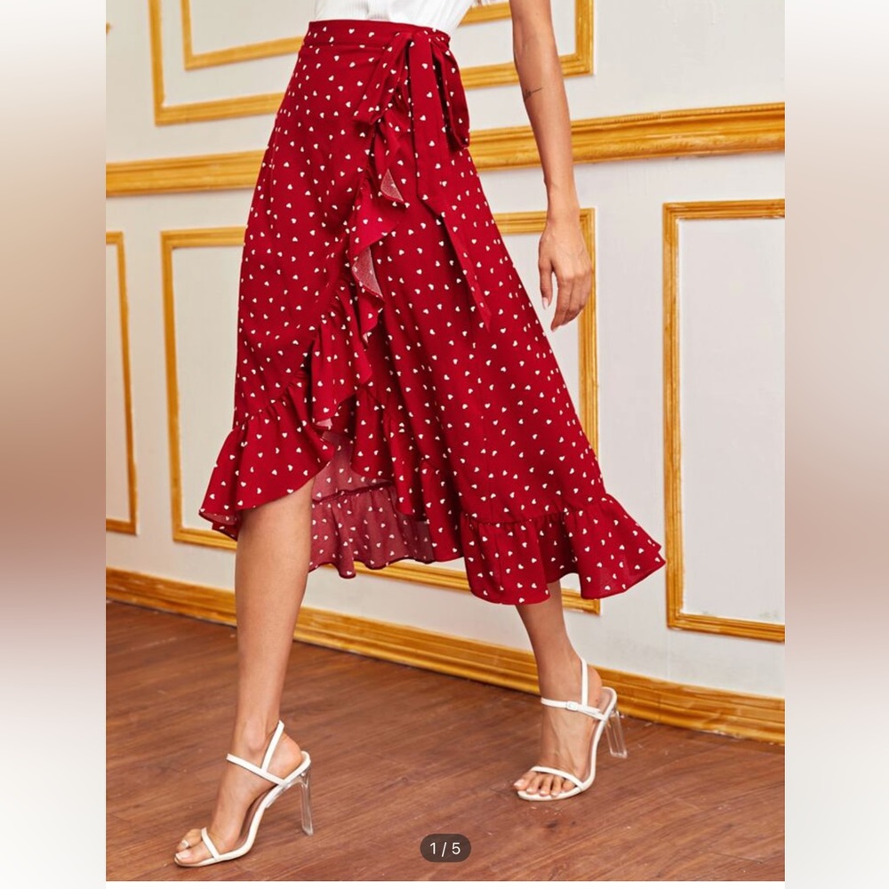 Ruffle Trim wrap tie side allover heart print skirt